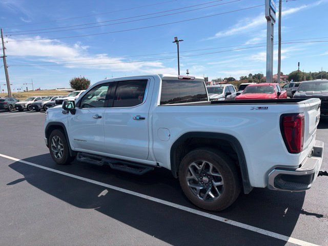 Used 2022 GMC Sierra 1500 SLT AWD/4WD image 23