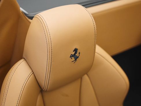 Used 2013 Ferrari 458 Spider RWD image 27