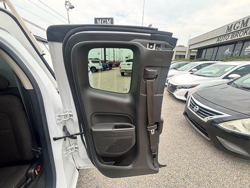 Used 2022 Chevrolet Colorado LT w/ Safety Package RWD image 50