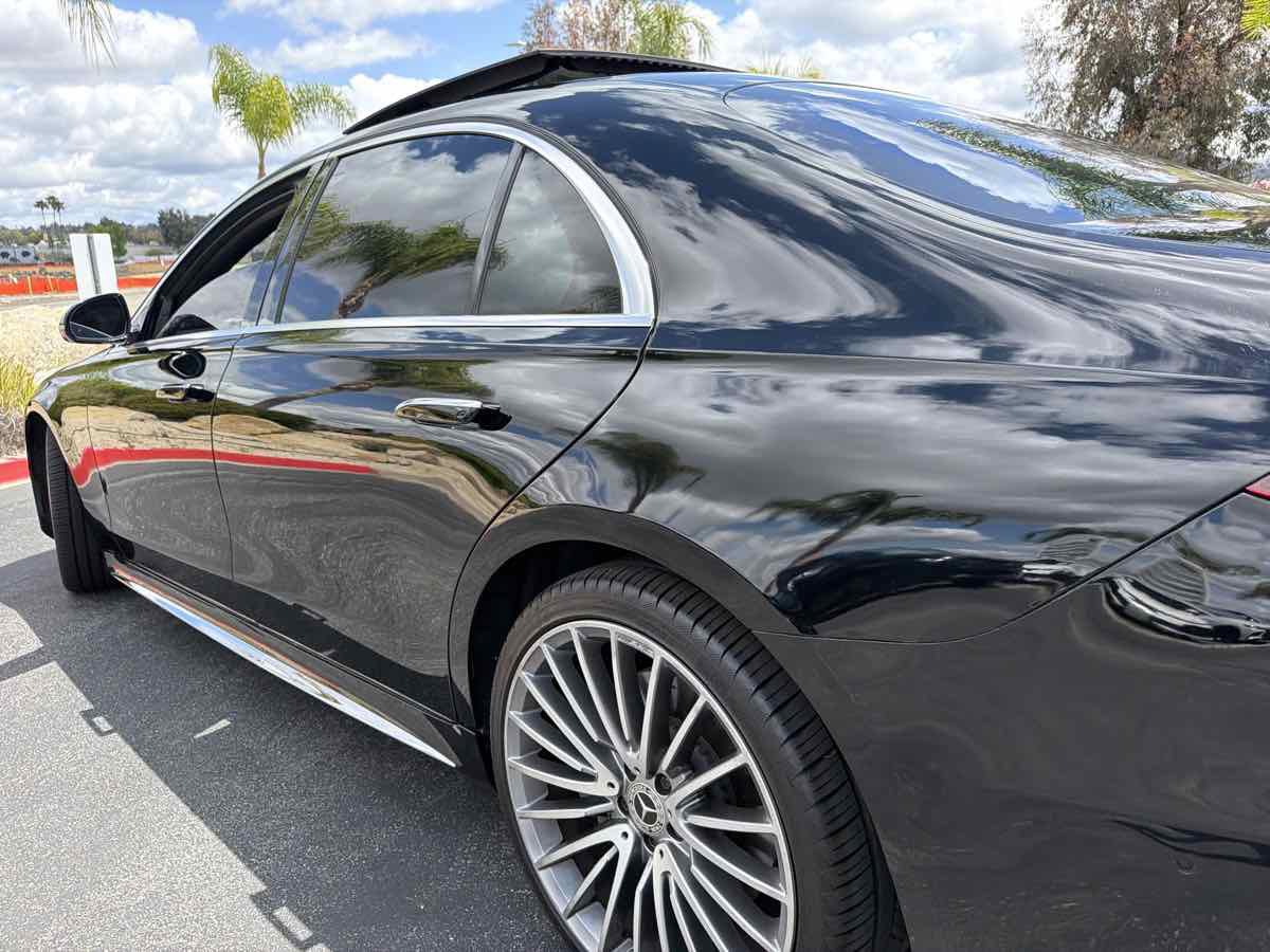 Used 2023 Mercedes-Benz S 500 4MATIC w/ AMG Line image 12