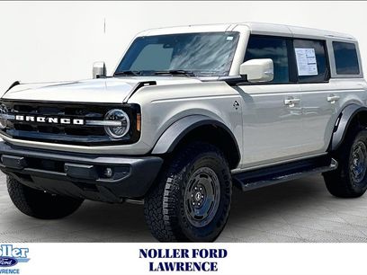 Certified 2025 Ford Bronco Outer Banks w/ Sasquatch Package