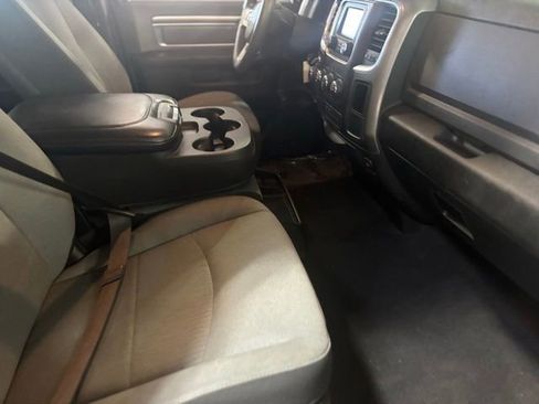 Used 2021 RAM 1500 Classic SLT RWD image 31