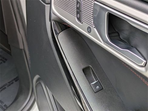 Used 2022 Ford Explorer ST-Line w/ Class IV Trailer Tow Package image 40