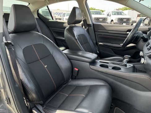 Used 2019 Nissan Altima 2.5 SR w/ SR Premium Package FWD image 28