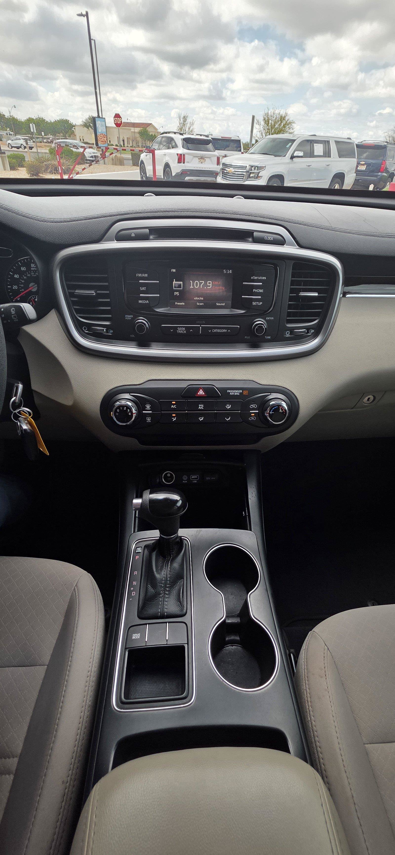 Used 2016 Kia Sorento FWD image 18