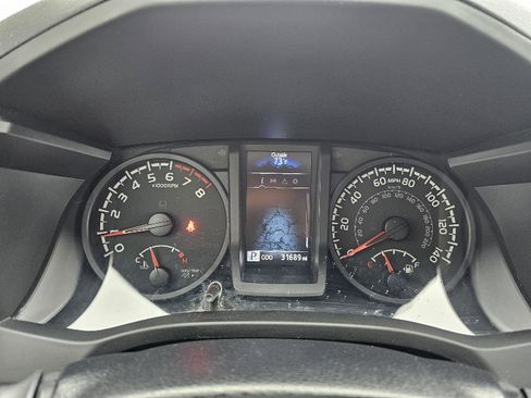 Used 2022 Toyota Tacoma SR image 13