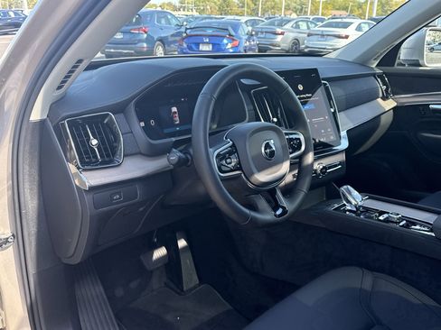 New 2026 Volvo XC90 B5 Plus w/ Protection Package image 10