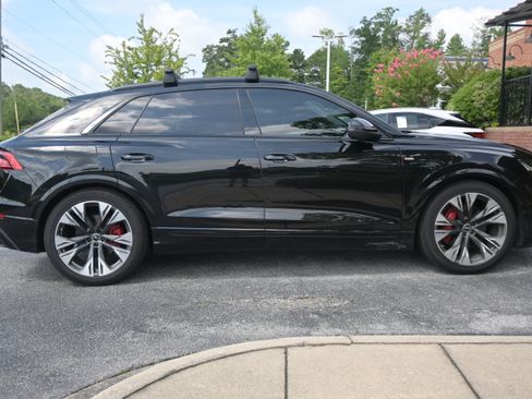 Used 2023 Audi Q8 Prestige AWD/4WD image 10