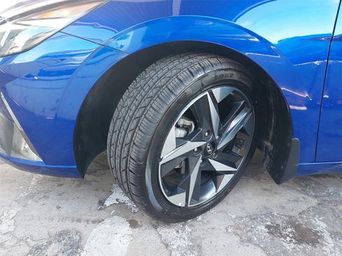 Used 2022 Hyundai Elantra Limited w/ Preferred Accessory Package image 33