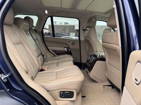 Used 2015 Land Rover Range Rover Supercharged AWD/4WD image 32