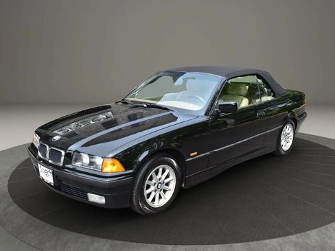 Used 1999 BMW 328i Convertible RWD image 9