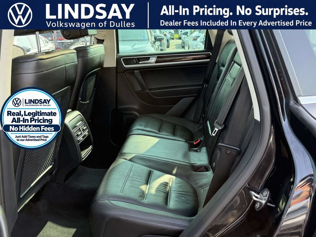 Used 2016 Volkswagen Touareg TDI AWD/4WD image 15
