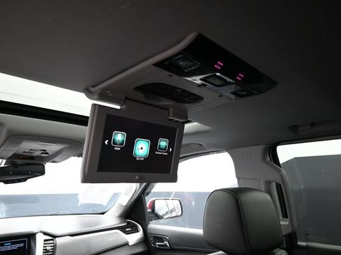 Used 2020 GMC Yukon XL SLT w/ Open Road Package AWD/4WD image 27
