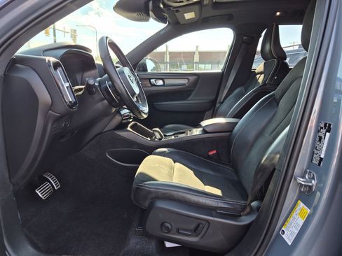 Used 2020 Volvo XC40 T5 R-Design AWD/4WD image 17