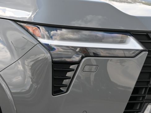 Used 2024 Lexus GX 550 w/ Cold Area Package image 13