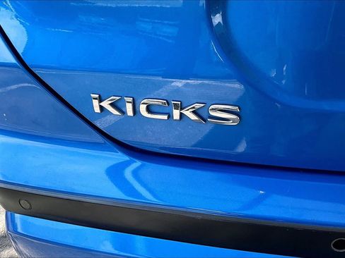 Used 2023 Nissan Kicks S FWD image 10
