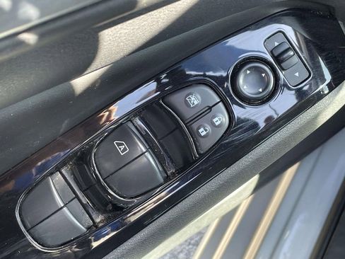 Used 2023 Nissan Altima 2.5 SV image 17