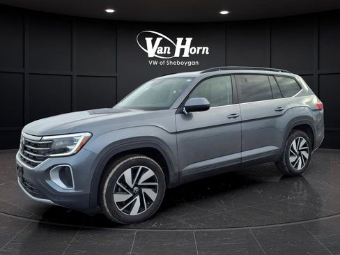 Used 2024 Volkswagen Atlas SE w/ Panoramic Sunroof Package image 51