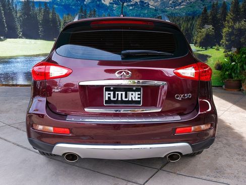 Used 2016 INFINITI QX50 2WD w/ Premium Package image 5
