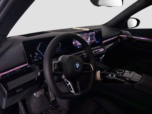 New 2027 BMW 550e xDrive w/ Executive Package AWD/4WD image 9