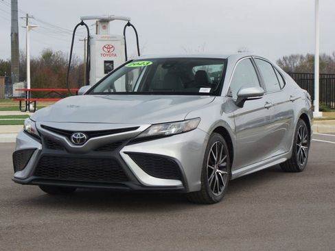 Used 2023 Toyota Camry SE image 20