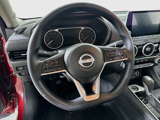 Used 2024 Nissan Sentra SV FWD image 12