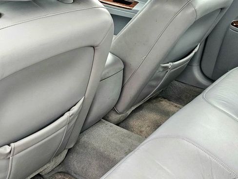 Used 2005 Buick LaCrosse CXL w/ Gold Convenience Package FWD image 21
