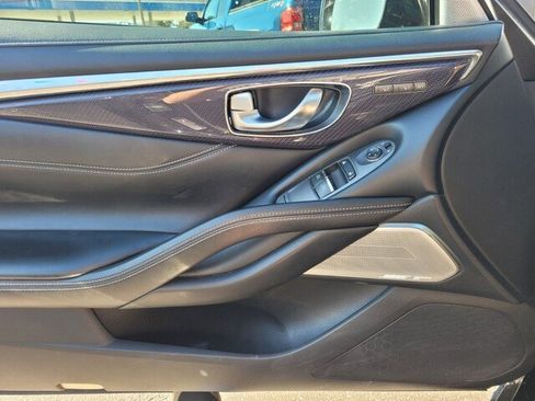 Used 2018 INFINITI Q60 3.0t Sport w/ Sensory Package 3.0T Sport image 16