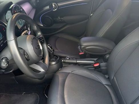 Used 2024 MINI Cooper 4-Door Hardtop FWD image 10