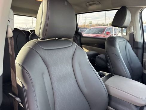 New 2026 Kia Carnival image 25