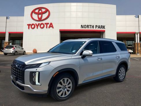 Used 2025 Hyundai Palisade SEL FWD image 1