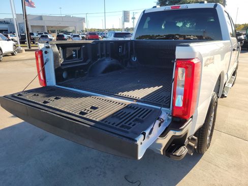 Used 2024 Ford F250 XLT image 28