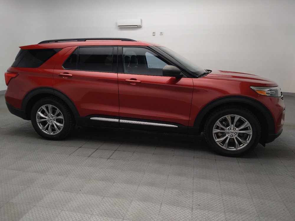 Used 2020 Ford Explorer XLT w/ Equipment Group 202A RWD image 11
