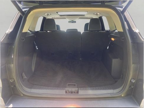 Used 2019 Ford Escape Titanium AWD/4WD image 10
