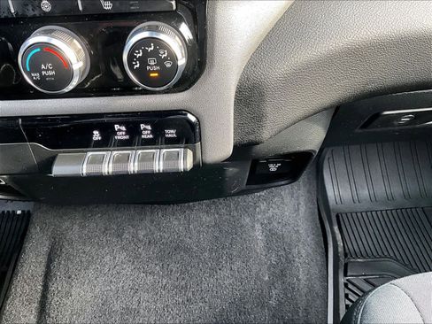 Used 2025 RAM 1500 Big Horn image 26