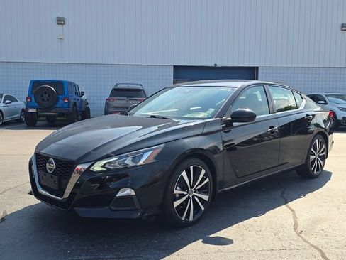 Used 2022 Nissan Altima 2.5 SR FWD image 7