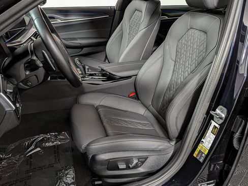 Certified 2023 BMW 530e xDrive w/ Premium Package AWD/4WD image 21