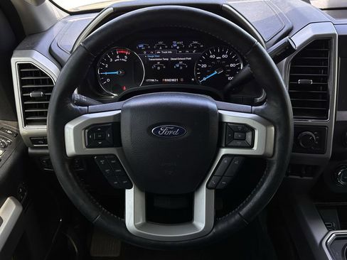 Used 2019 Ford F250 Lariat w/ Lariat Ultimate Package AWD/4WD image 11