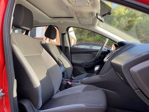 Used 2012 Ford Focus SE FWD image 17