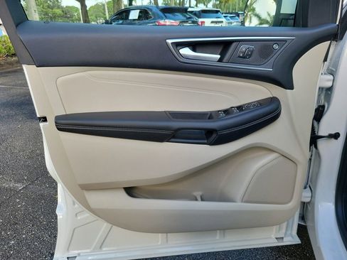 Certified 2023 Ford Edge Titanium AWD/4WD image 13