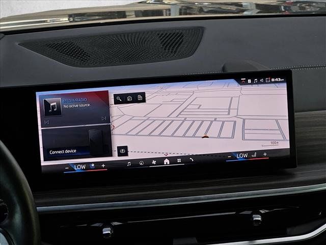 Used 2025 BMW X7 M60i AWD/4WD image 23
