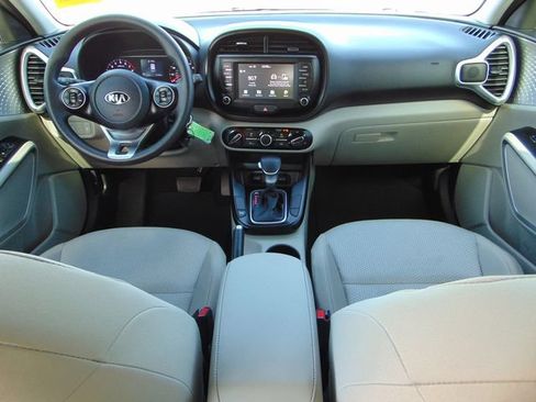 Used 2021 Kia Soul LX FWD image 22