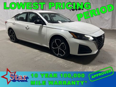 Used 2025 Nissan Altima 2.5 SR image 1