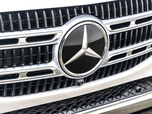 Used 2025 Mercedes-Benz GLE 450e 4MATIC image 13