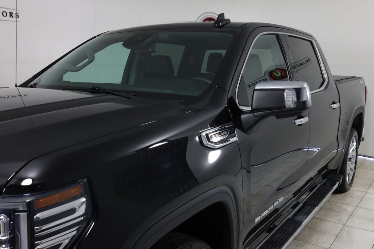 Used 2023 GMC Sierra 1500 SLT w/ SLT Premium Package AWD/4WD image 47