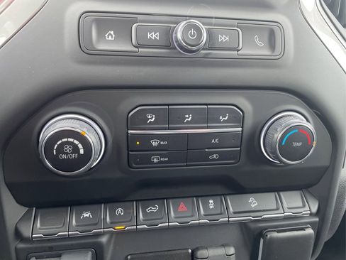 Used 2024 Chevrolet Silverado 1500 Custom Trail Boss w/ Dark Appearance Package image 39