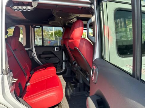 Used 2024 Jeep Wrangler Unlimited Rubicon 392 AWD/4WD image 26