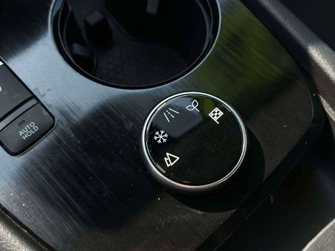 Used 2023 Nissan Rogue S image 13