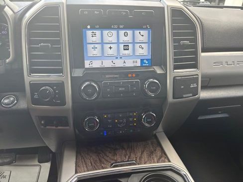Used 2019 Ford F250 Lariat w/ Lariat Ultimate Package AWD/4WD image 30