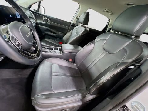 Used 2024 Kia Sorento S image 21